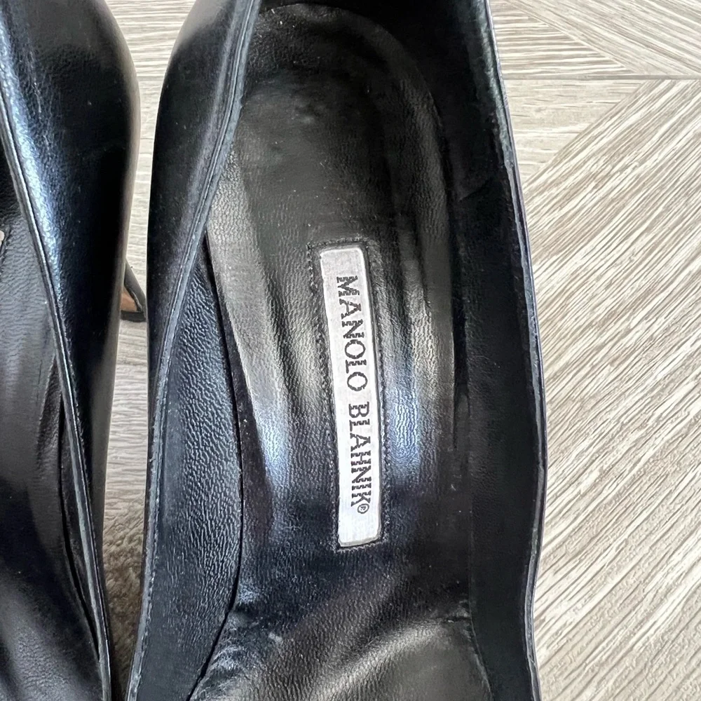Manolo Blahnik size 37 black classic pump - Picture 4 of 8